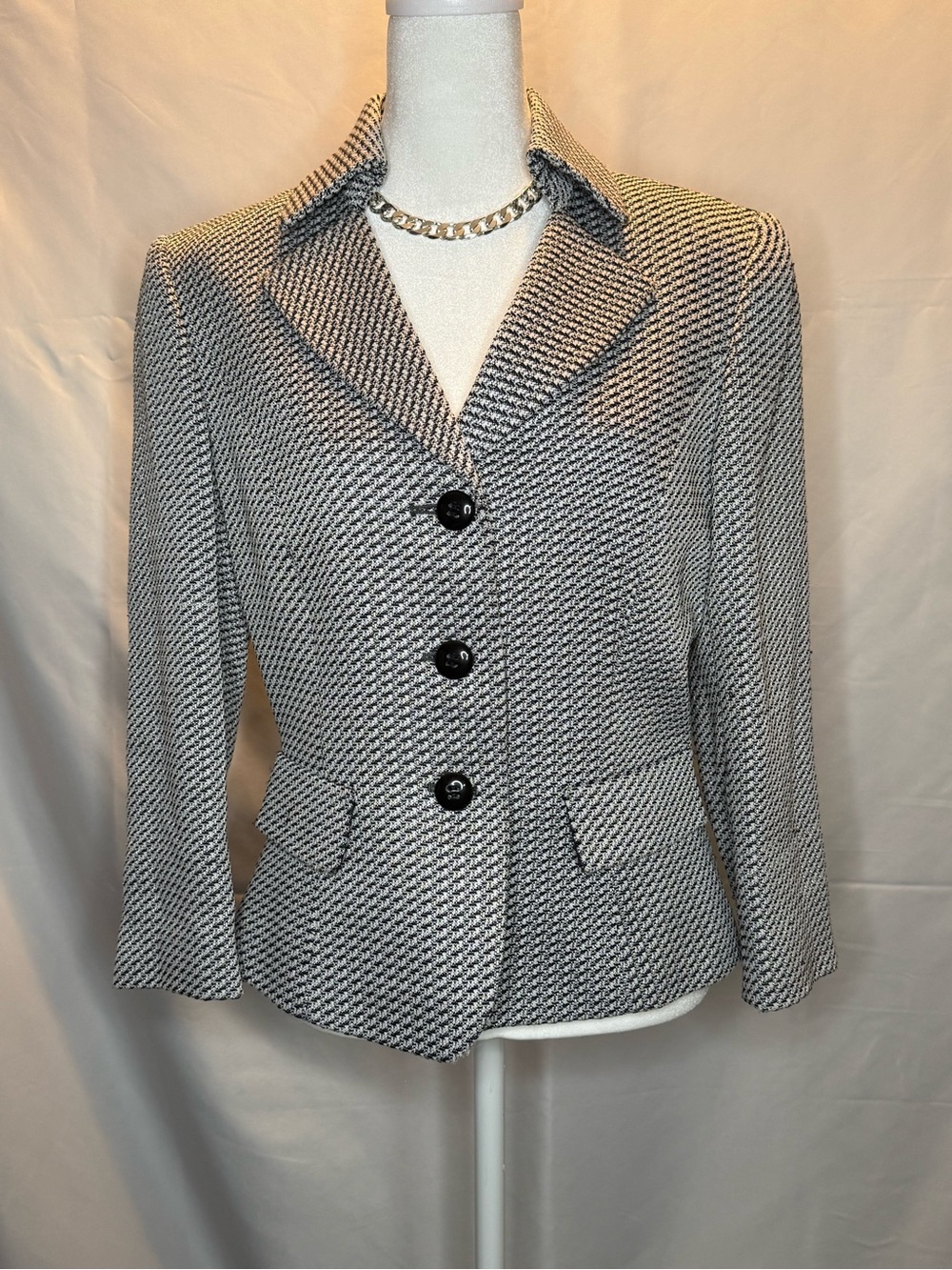 Tahari Black & White Houndstooth Blazer Jacket